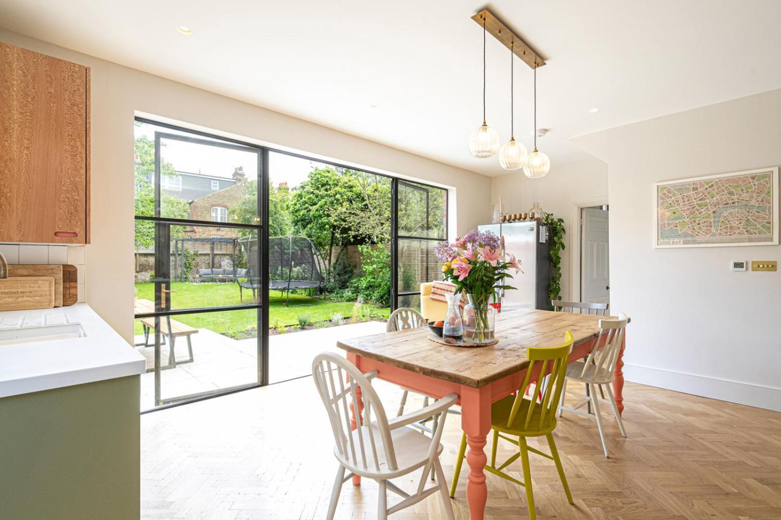 Chic And Colourful Family By Underthedoormat Ferienhaus *
